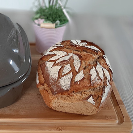 Buttermilchbrot mit Roggenvollkorn, Kamut und Emmermehl